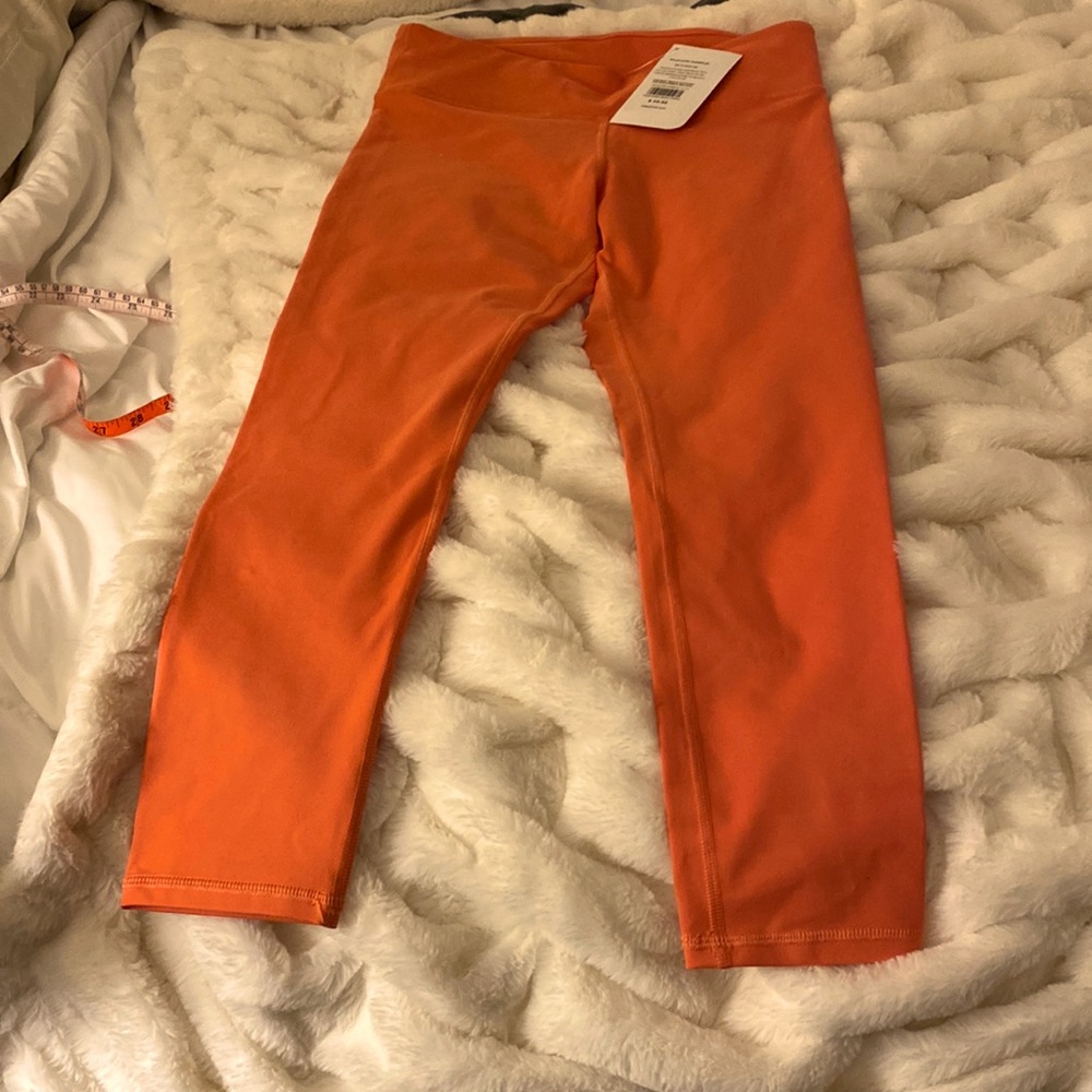 Fabletic’s salar capri powerflex